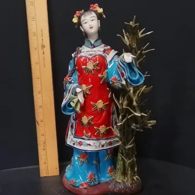Chinese Shiwan Art Pottery Figurine Of A Traditional Noble Lady With Base Makers Marks, 12" - Potterville