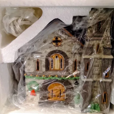 Sale Photo Thumbnail #306: Retired 1989-1995 Dept 56 Dickens Village Knottinghill Church Boxed w/ Light – Potterville