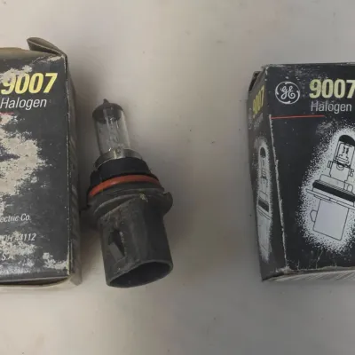 Philips Halogen Headlight Replacement Bulbs 9007
