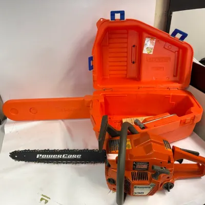 Husqvarna 136 Gas Chainsaw w/ Plastic Case