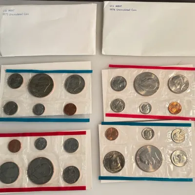 1975 / 1976 - US Mint - Uncirculated Coin Sets - P / D Mints
