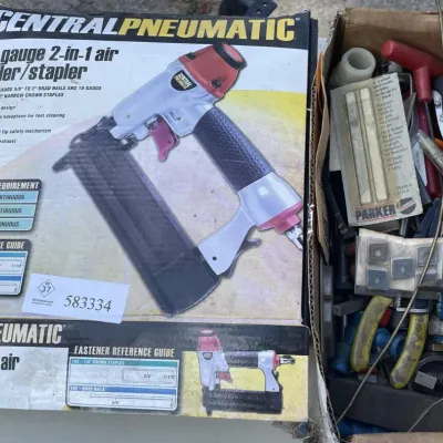 Central Pneumatic 18 Gauge 2-in-1 Air Nailer and Stapler Kit with Box of Mixed Hardware and Tools – Grand Rapids Off-Site