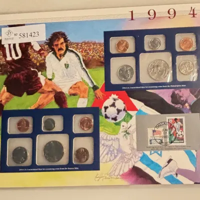 1994 - Uncirculated Mint Set and Stamps