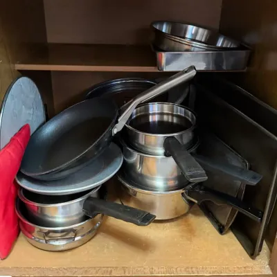 Assorted Cookware Lot - Stainless Steel Saucepans, Frying Pan, Baking Pans & More – Lake Odessa Off-Site