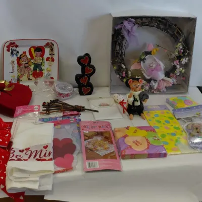 Spring Decor - Valentine's Day, St. Patrick's Day, Easter - AnnaLee Dolls, Napkins, Vase, Platter