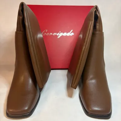 NIB Gervigado Brown Boots - Size 9 Women's