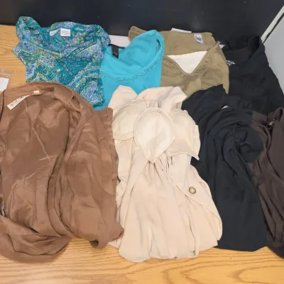 Variety of Large-3XL Women's Clothing - Around 15 Pieces Total