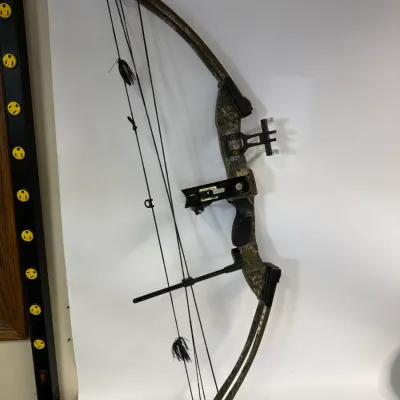 PSE Nova Camo Right Hand Compound Bow with Sights - 70 lb Draw