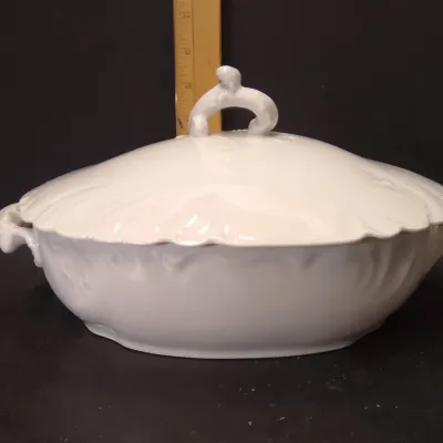 Antique French CFH/GDM Haviland Limoges White Porcelain Covered Vegetable Dish/Tureen, Late 19th C – Potterville