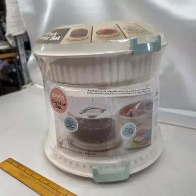 Sale Photo Thumbnail #228: Brand New 2 Pack Cake Carrier Set