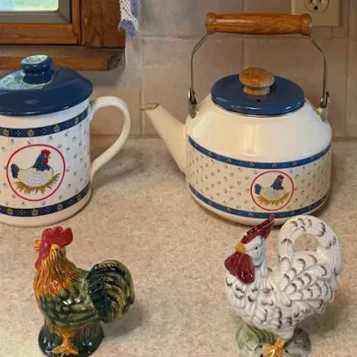 Country Hen Chicken Kitchen Collection - Teapots & Ceramic Rooster Figurines – Lake Odessa Off-Site