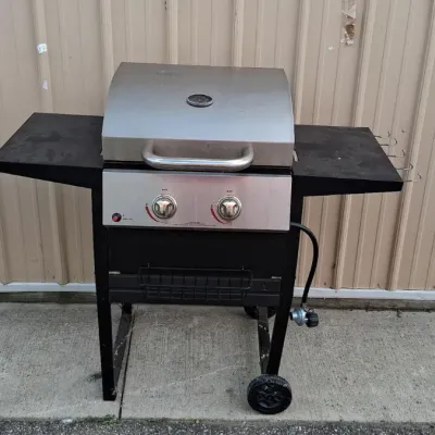 Sale Photo Thumbnail #86: Propane Grill