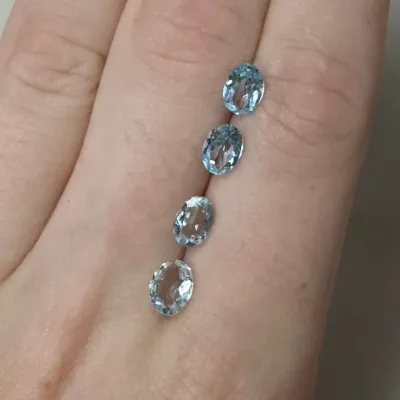 Lot of Faceted Light Blue Topaz - 3.555ct