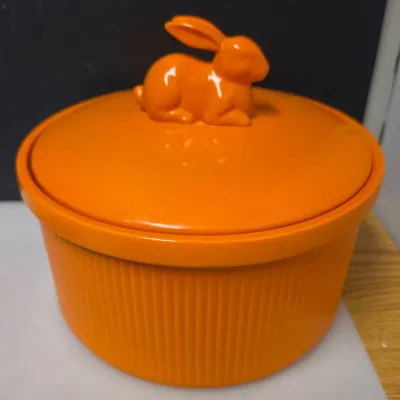 Martha Stewart Farmhouse Ribbed Rabbit Casserole Dish