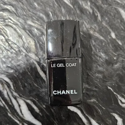 Chanel Le Gel Coat Longwear Top Coat Brand New – Estate Sales Warehouse (GR)