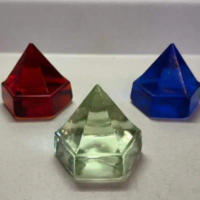 Set of 3 Colorful Art Glass Pyramid Paperweights -Red, Blue & Green – Howard City Off-Site