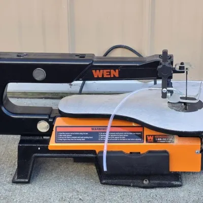 Sale Photo Thumbnail #24: WEN 3921 16-inch Two-Direction Variable Speed Scroll Saw