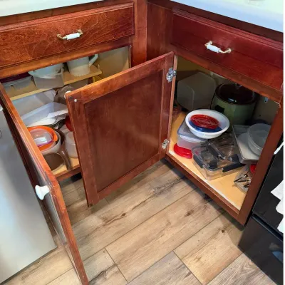 Large Assortment of Kitchen Storage, Cookware, Small Appliances & Accessories – Howard City Off-Site