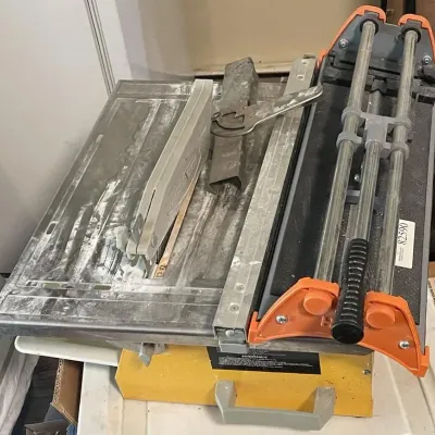 WorkForce Electric Wet Tile Saw and HDX Manual Rip Tile Cutter Combo - Grand Rapids Off-Site