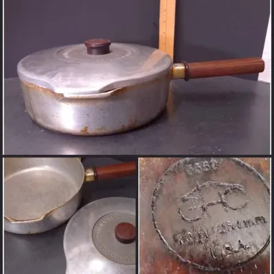 Vintage Magnalite Country Collection Aluminum 10" Covered Skillet Wood Handle, USA - Potterville