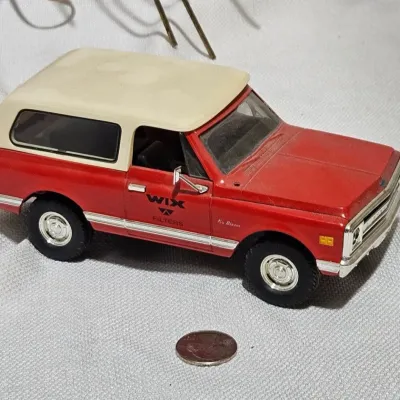 WIX 1969 Chevy K5 Blazer Die Cast Locking Coin Bank with Key – Estate Sales Warehouse (GR)