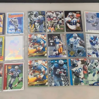 27 Barry Sanders Football Cards