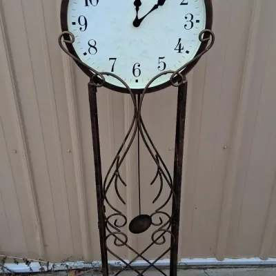 Sale Photo Thumbnail #11: Howard Miller Vercelli Floor Clock