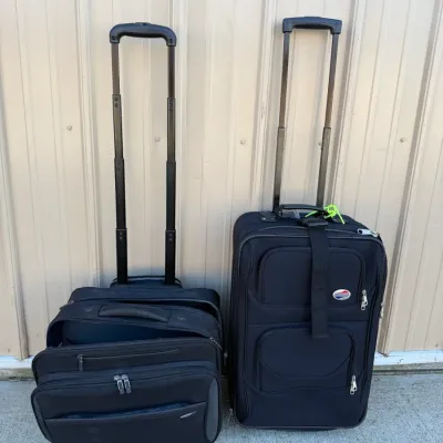 2 American Tourister Carryon/Luggage Bags