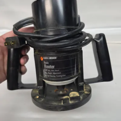 Sale Photo Thumbnail #146: Black and Decker 1HP Electric Basic Router