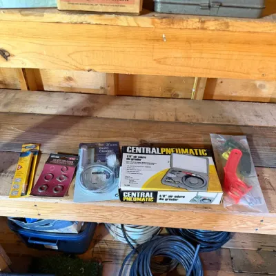 Central Pneumatic 1/8" Air Micro Die Grinder with Workshop Tool & Accessory Lot – Howard City Off-Site