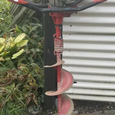Earthquake Gas Powered Earth Auger Model 8900 with Tecumseh TC II Engine (2 of 2) - Grand Rapids Off-Site