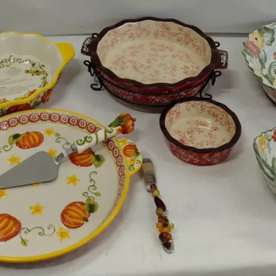 Temptations Holiday Collection Lot 2/5 - 3 Patterns, 2 Pie Plates, Vegetable Bowl, Ramekin, Platter