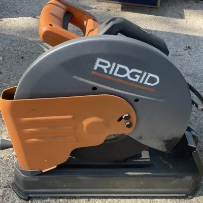 Ridgid 14 Inch Abrasive Cut-Off Machine, Ridgid Wet/Dry Vac Hose, and Avanti Saw Blade – Grand Rapids Off-Site