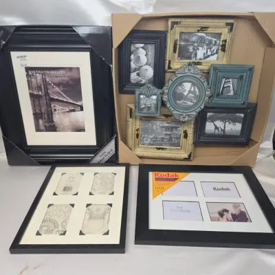 Sale Photo Thumbnail #132: 4 New Modern Picture Frames