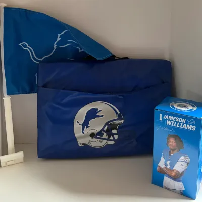 Sale Photo Thumbnail #72: Detroit Lions Memorabilia - Build the Roar!