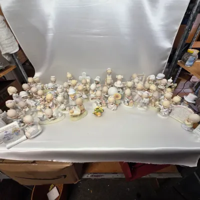 Sale Photo Thumbnail #119: Large Collection of "Precious Moments" Porcelain Decorations