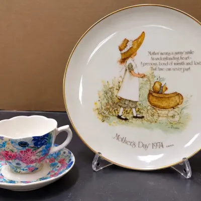 Vintage 1974 Mother's Day H. Hobbie Collector Plate & Colorful Floral Teacup w/ Saucer – Potterville