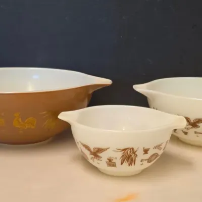 Vintage Pyrex American Heritage 3pc Cinderella Bowl Set