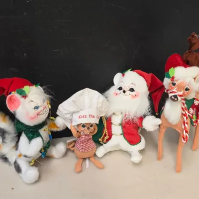 Small Mid Century Style Christmas Felt Figurines