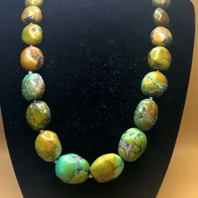 Navajo-Style Turquoise Chunky Beaded Necklace