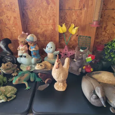 Sale Photo Thumbnail #198: Garden Decor