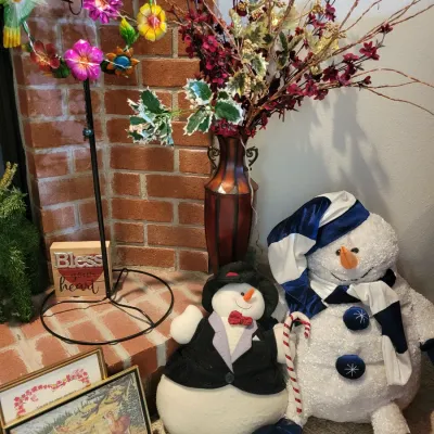 Sale Photo Thumbnail #11: Plush snowmen, and other decor 