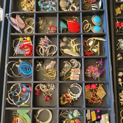 Sale Photo Thumbnail #219: Jewelry
