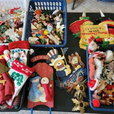 Sale Photo Thumbnail #47: Christmas decor including some vintage ornaments