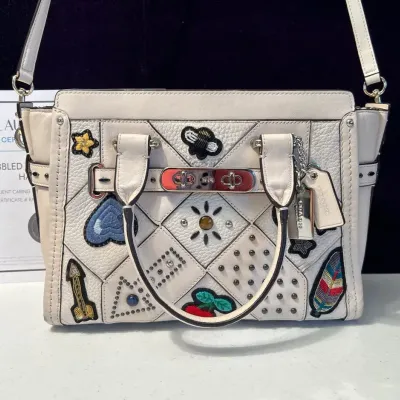 Coach Authentic Pebbles Leather Swagger 27 Top Handle Bag