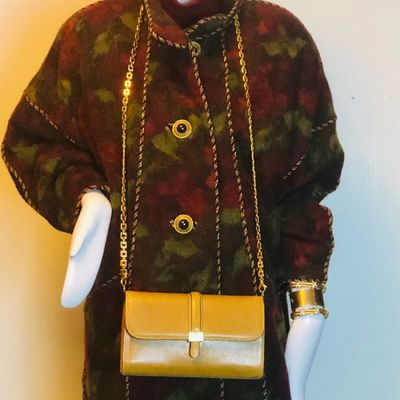 PATRICIA RHODE'S Mohair Coat.
Incredible asset for anybody's closet! MINT! She was the Socialites Designer in the 80's!