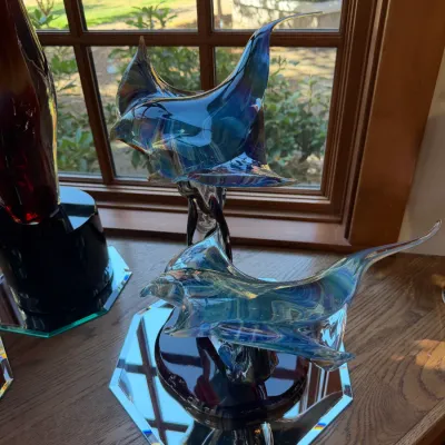 Sale Photo Thumbnail #8: Two iridescent blown glass manta ray sculptures on dark bases, From Venice by Dino Rosin
