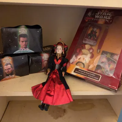 Sale Photo Thumbnail #58: Star Wars Collectibles
