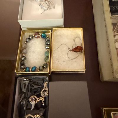 Sale Photo Thumbnail #124