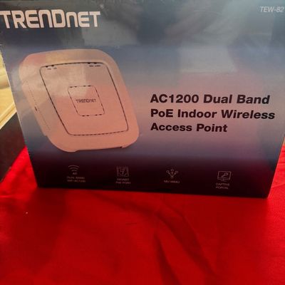 TRENDnet AC1200 Dual Band PoE Indoor Wireless Access Point, model TEW-821DAP, new in original shrink-wrapped box.